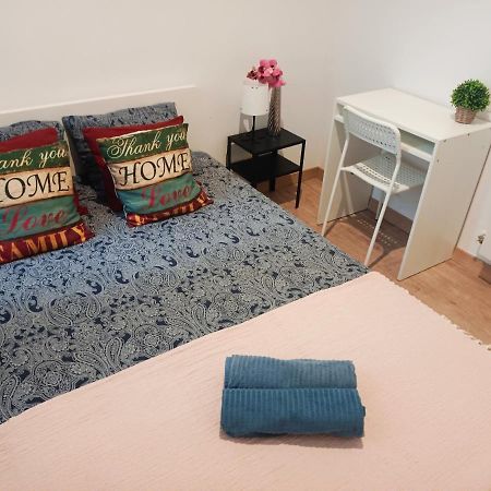 Private Rooms In Born Барселона Екстериор снимка