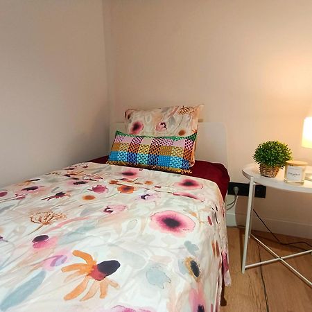 Private Rooms In Born Барселона Екстериор снимка
