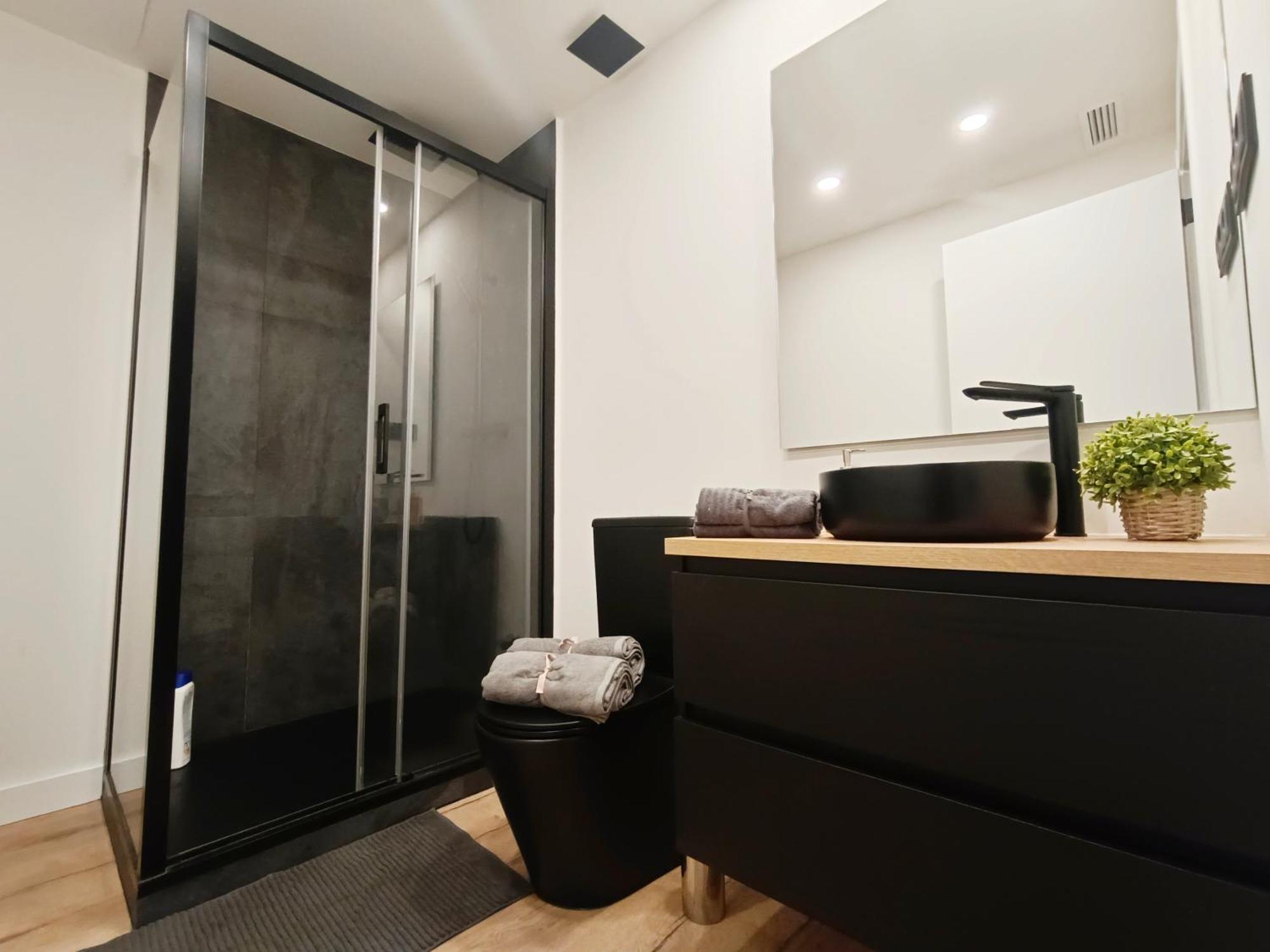 Private Rooms In Born Барселона Екстериор снимка