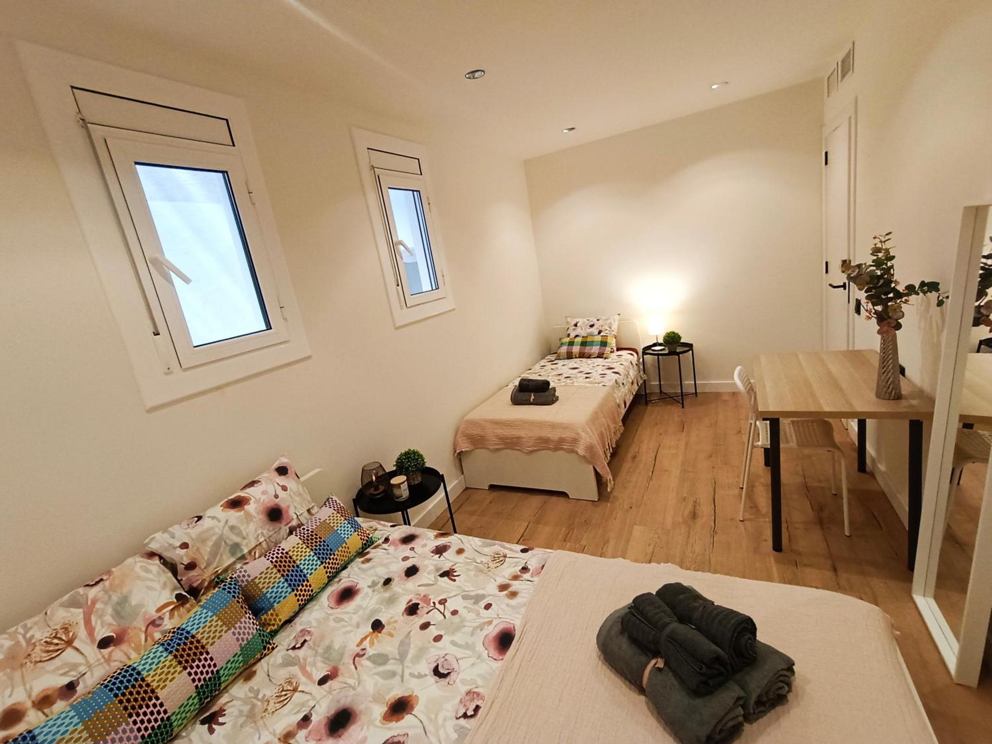Private Rooms In Born Барселона Екстериор снимка